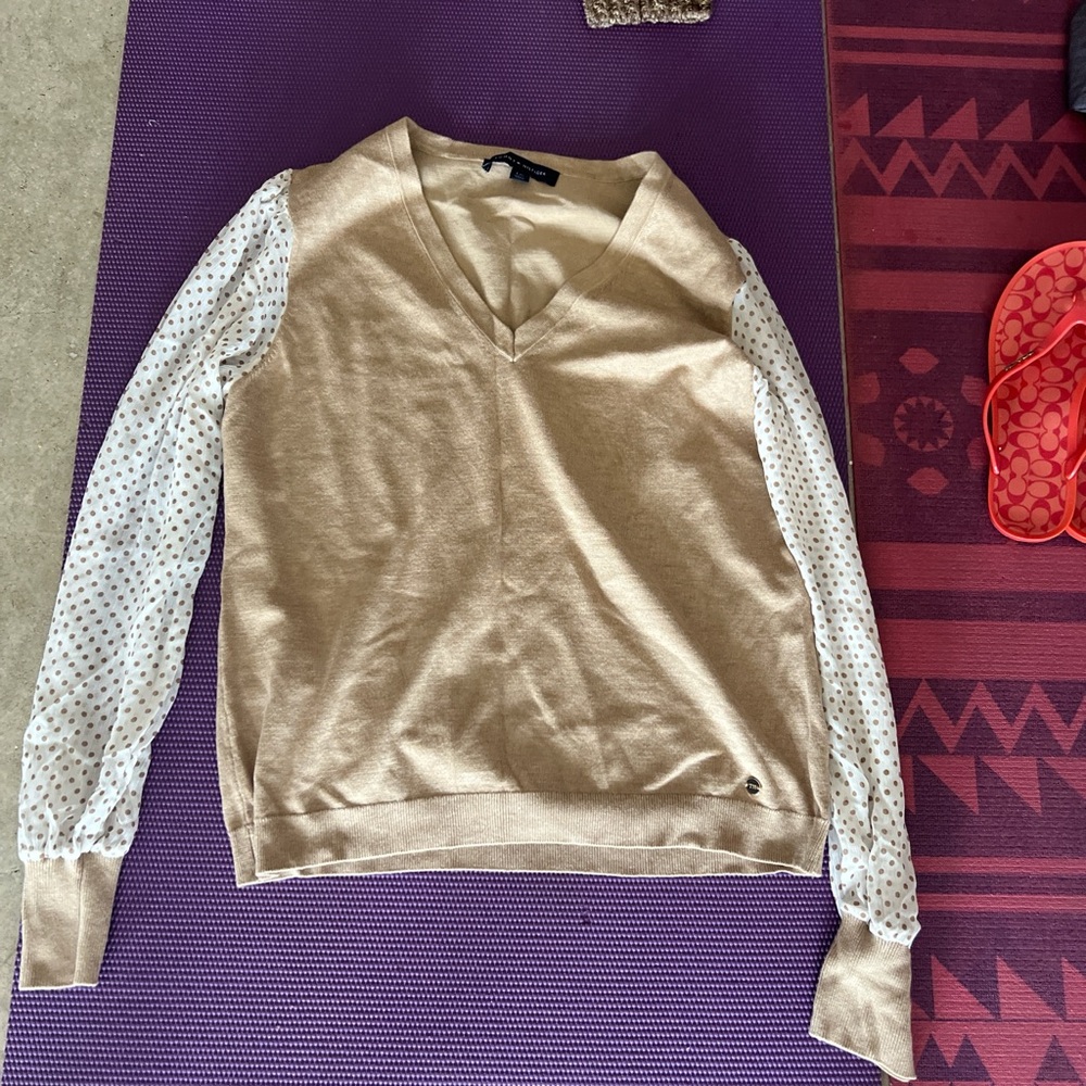 Tommy Hilfiger Tan V-Neck Sweater with Polka Dot Sleeves